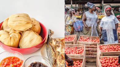 Market women trading